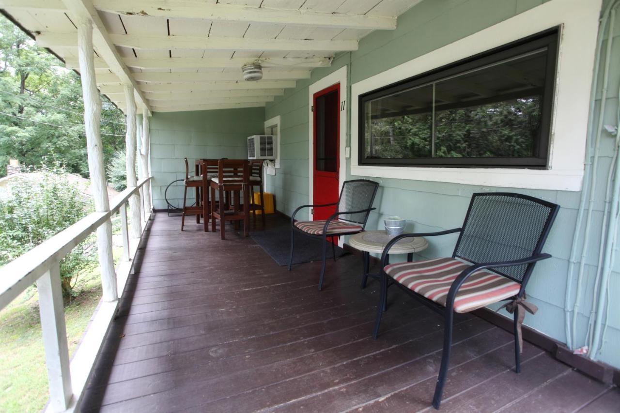 The Pines Cottages Woodfin Exterior foto