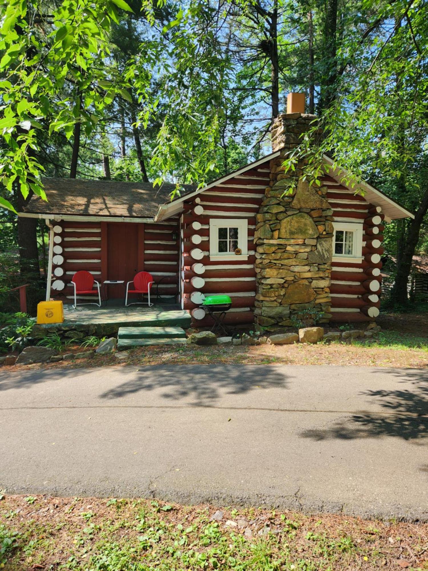 The Pines Cottages Woodfin Exterior foto